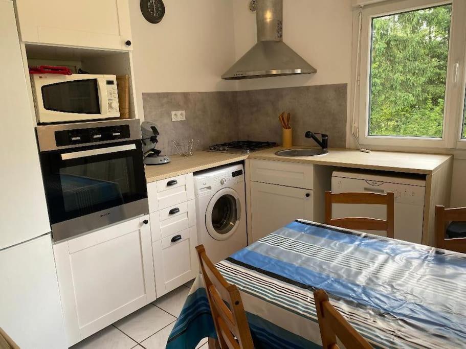 Petite Maison En Auvergne Giat Bagian luar foto