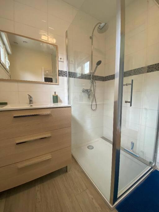 Petite Maison En Auvergne Giat Bagian luar foto